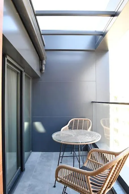New York: A Spacious Modern Apartment With Parking Sófia